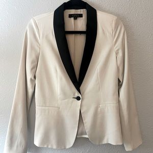 Blazer size M